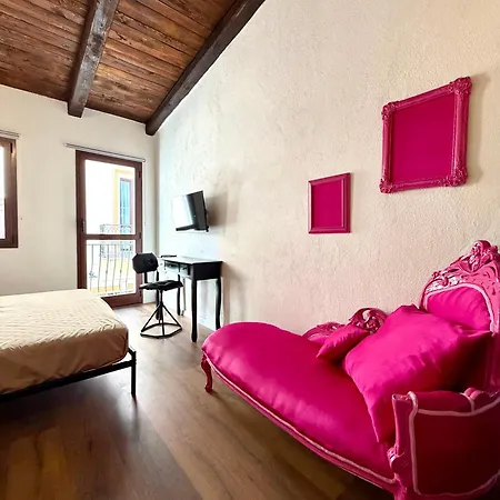 Dekag House Апартаменти *